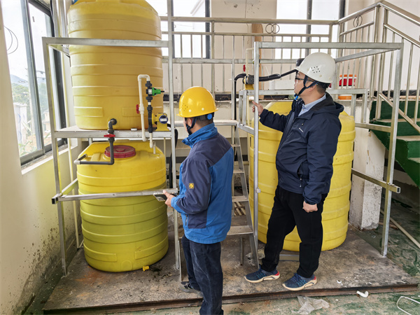 一体化净水器加药系统